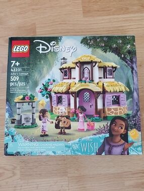 Disney Wish Asha's Cottage LEGO Set with Purple and Yellow House